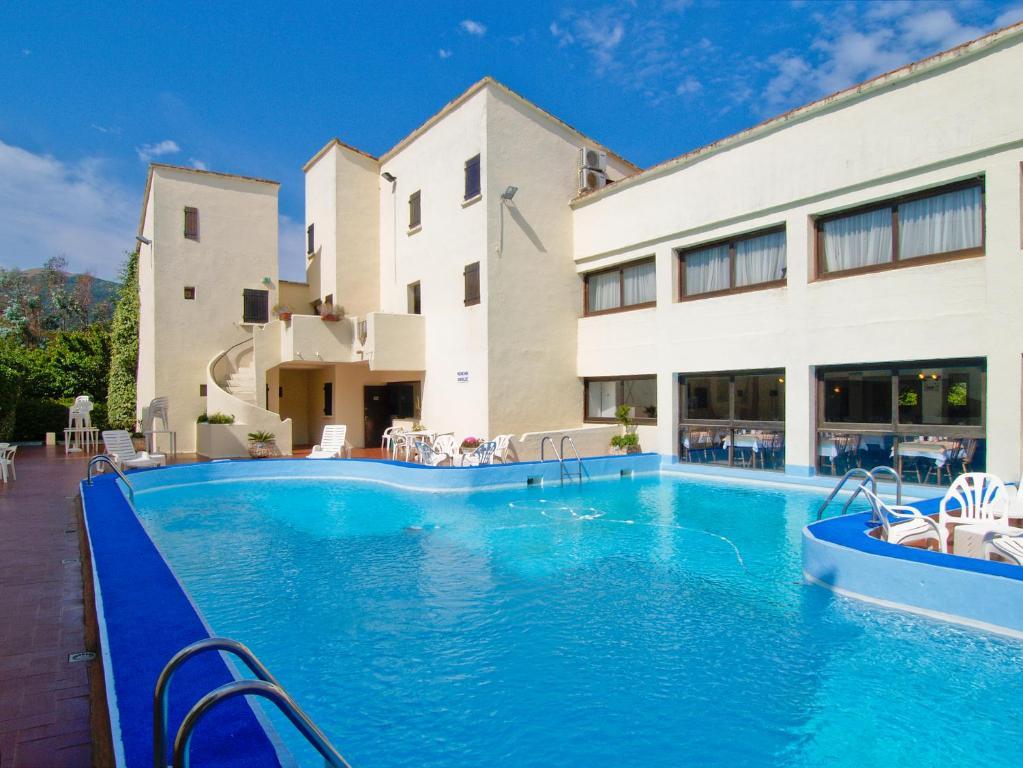 Hotel Le Narval Калькатоджо Екстер'єр фото